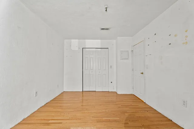 a view of empty room