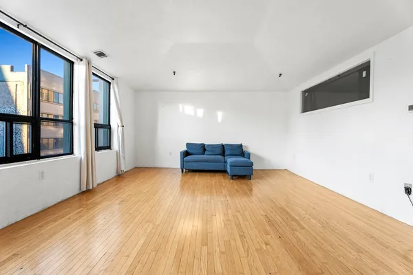 $220,000 | 531 Main Street, Unit 403M, Worcester, MA 01608