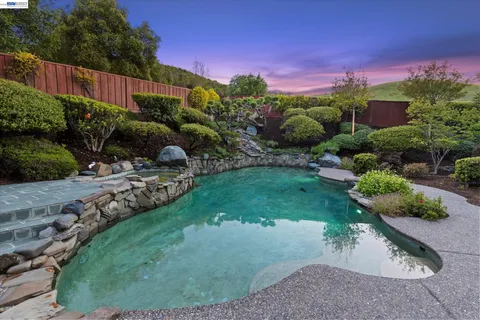 $2,598,000 | 25 Crown Valley Court, Danville, CA 94506