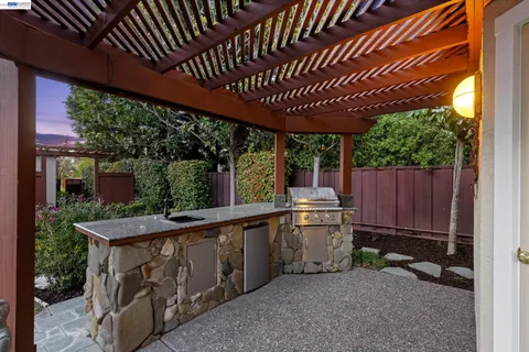 $2,598,000 | 25 Crown Valley Court, Danville, CA 94506