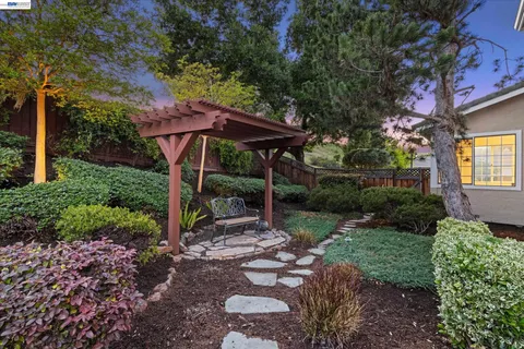 $2,598,000 | 25 Crown Valley Court, Danville, CA 94506