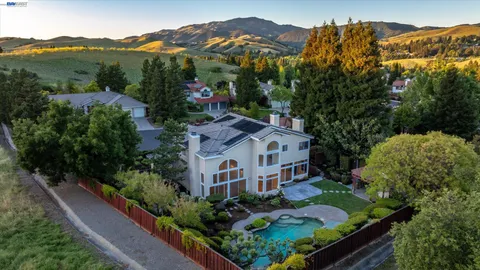 $2,598,000 | 25 Crown Valley Court, Danville, CA 94506