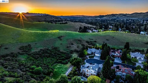 $2,598,000 | 25 Crown Valley Court, Danville, CA 94506