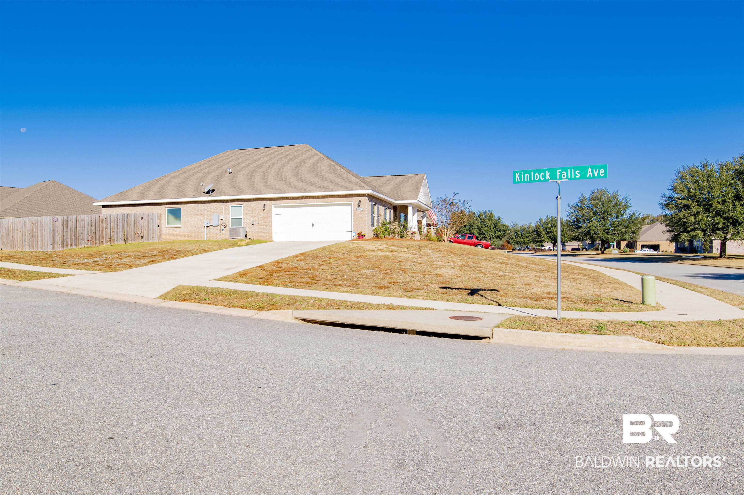 13111 Kinlock Falls Avenue Fairhope, AL 36532 - Photo 3 of 34