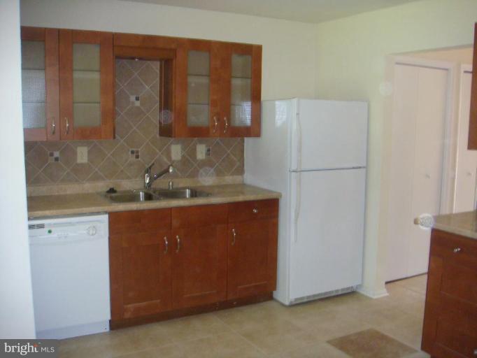 6712 Old Stage Road Rockville, MD 20852 - Photo 5 of 16 Kitchen #2