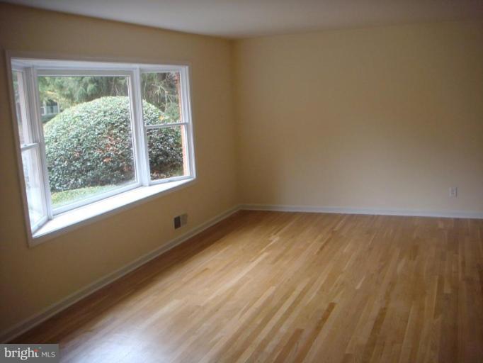 6712 Old Stage Road Rockville, MD 20852 - Photo 7 of 16 Living Room