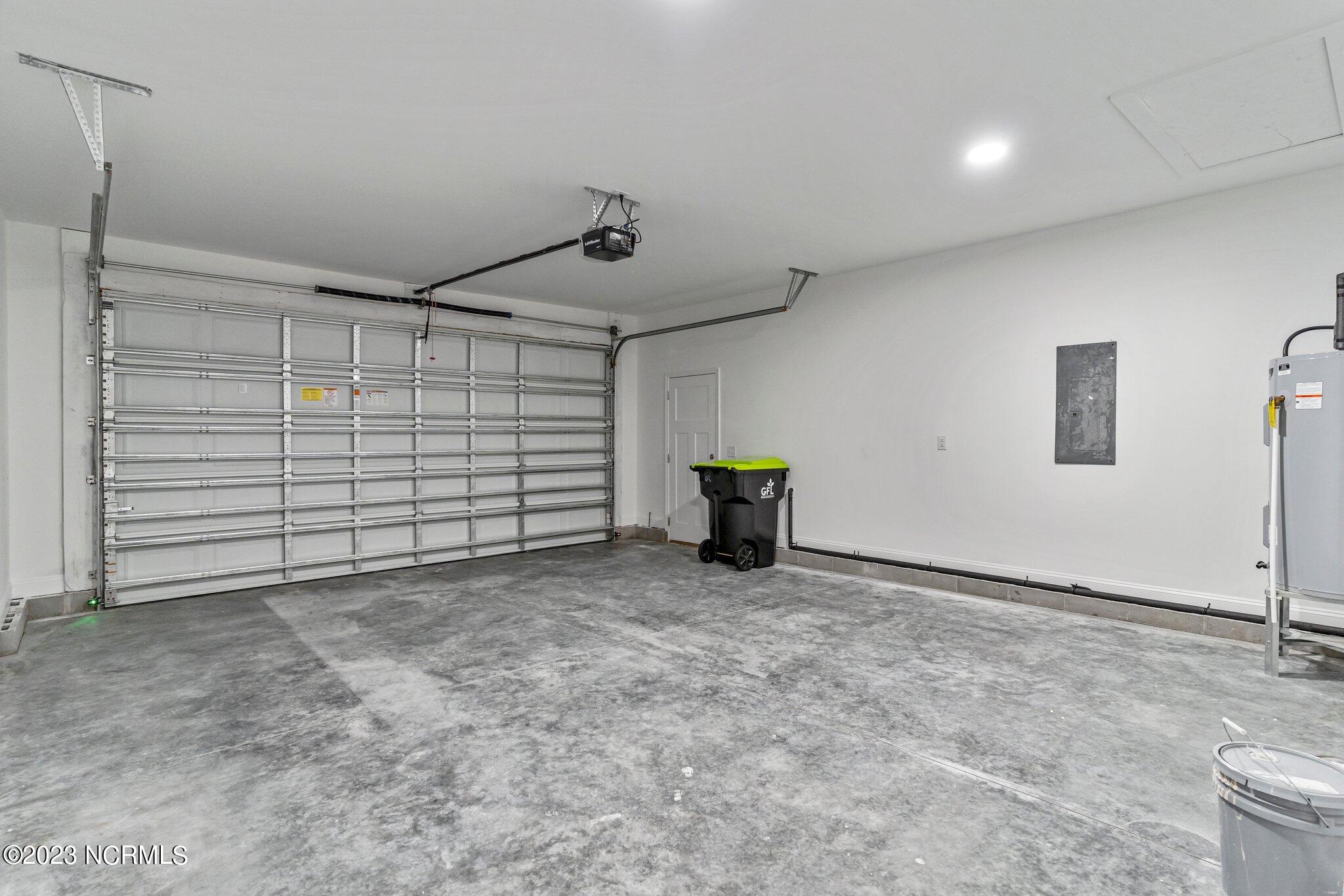 68 Knox Road Southport, NC 28461 - Photo 45 of 53 2 Car Garage with Opener
