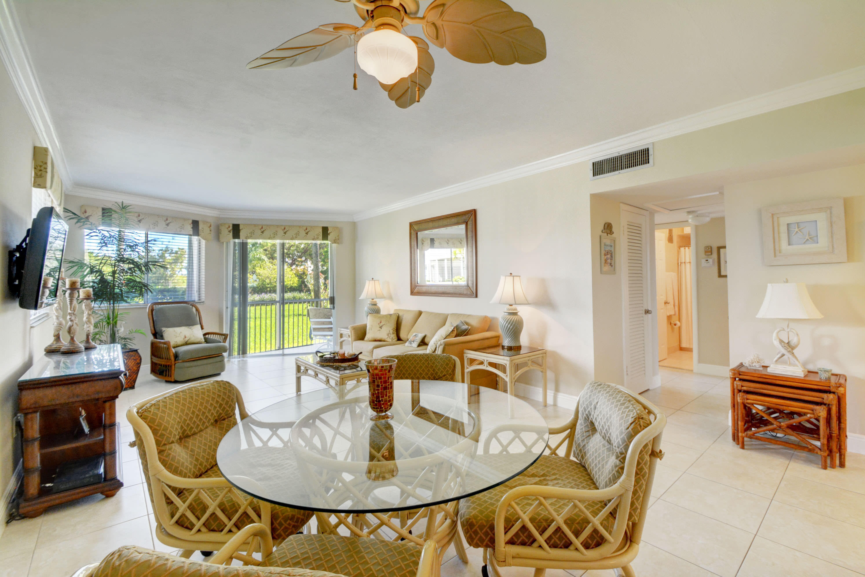 2730 Banyan Road, Unit B1 Boca Raton, FL 33432 - Photo 11 of 35 Dining Room 2