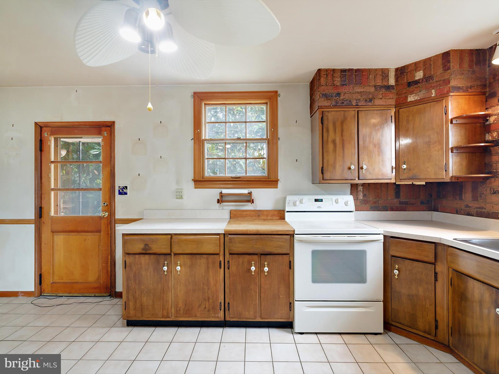 8441 Church Road Pasadena, MD 21122 - Photo 13 of 40 Gallery Image 13
