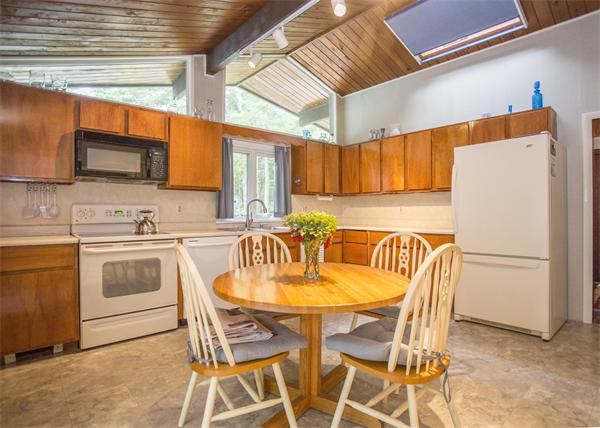 64 Thayer Farm Road Attleboro, MA 02703 - Photo 4 of 30 Gallery Image 4