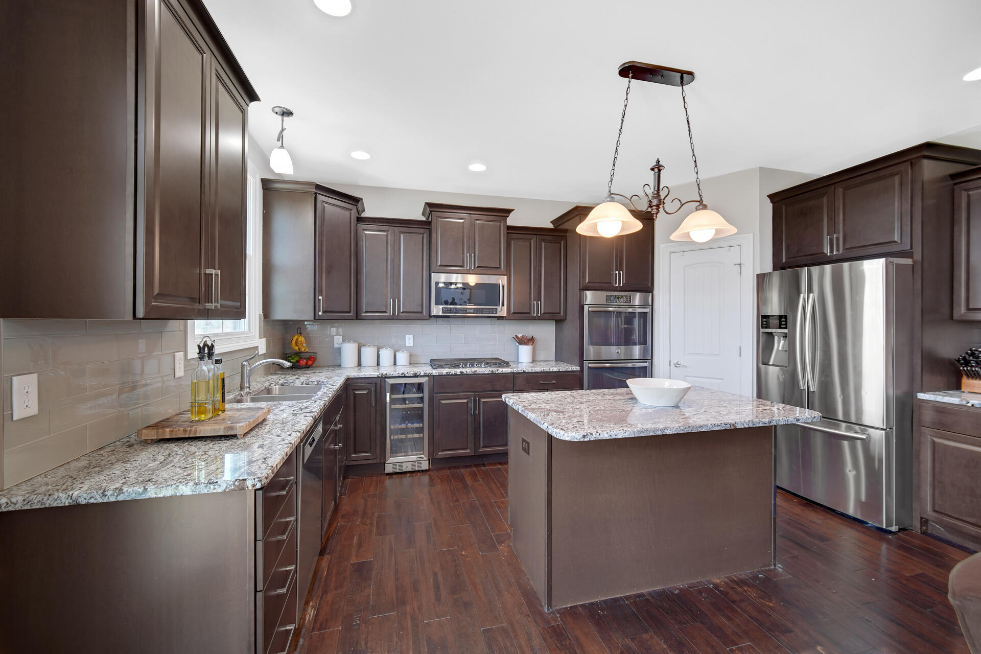 9757 Garden Way St. John, IN 46373 - Photo 12 of 40 1920x1280