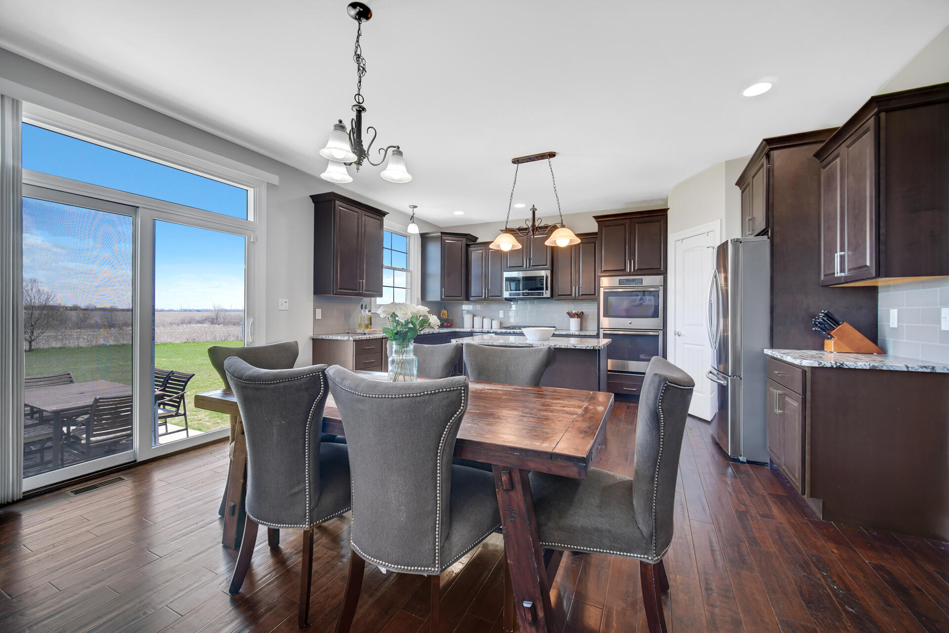 9757 Garden Way St. John, IN 46373 - Photo 9 of 40 1920x1280