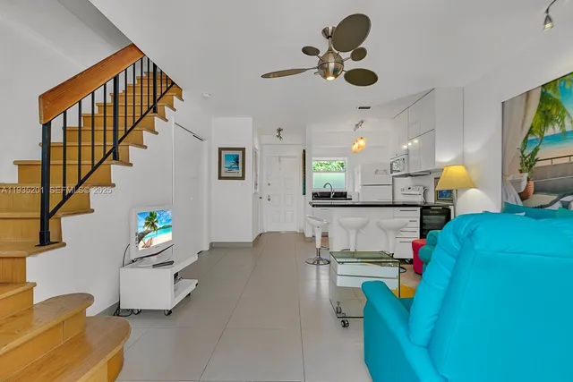 $819,000 | 798 Crandon Boulevard, Unit 16C, Key Biscayne, FL 33149