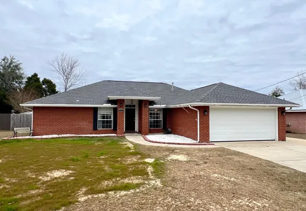 $2,400 | 318 Riverchase Boulevard, Crestview, FL 32536