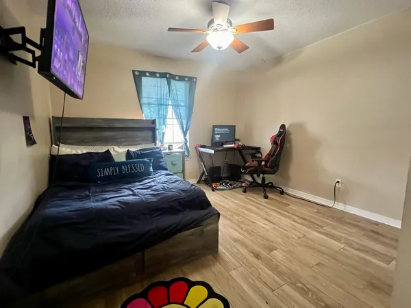 $2,400 | 318 Riverchase Boulevard, Crestview, FL 32536