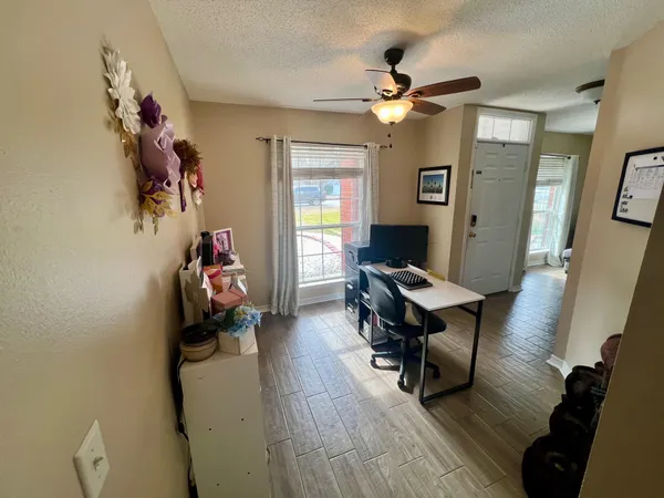 $2,400 | 318 Riverchase Boulevard, Crestview, FL 32536