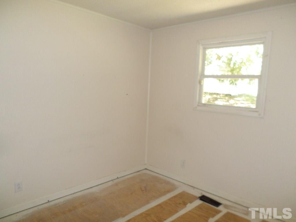 802 Hurley Road Durham, NC 27704 - Photo 8 of 10