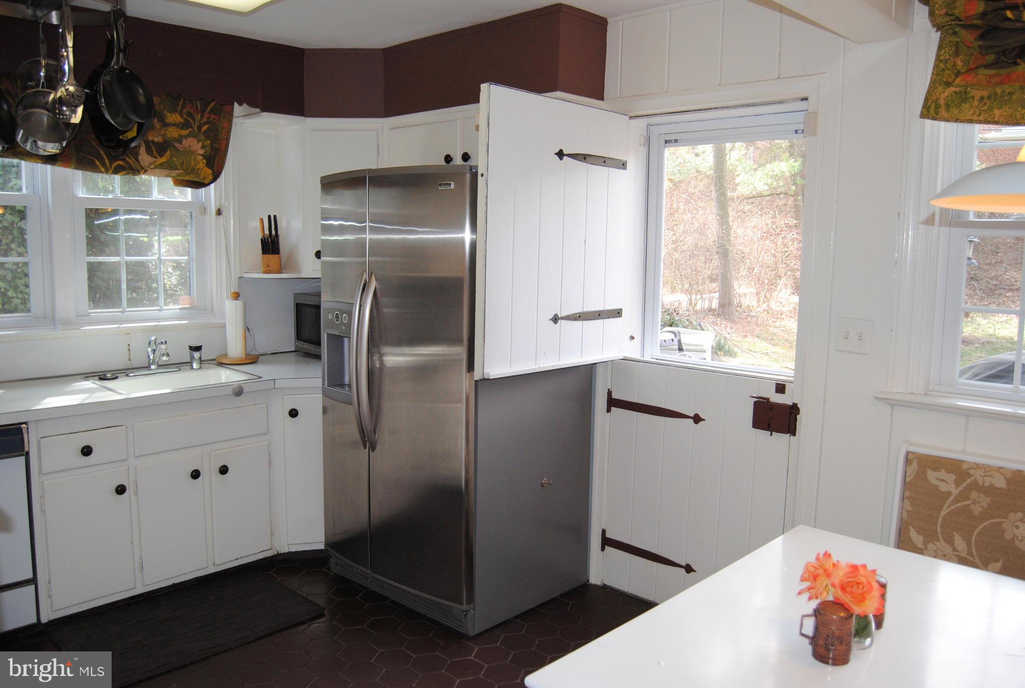 1125 Ashbourne Road Cheltenham, PA 19012 - Photo 8 of 24 Gallery Image 8