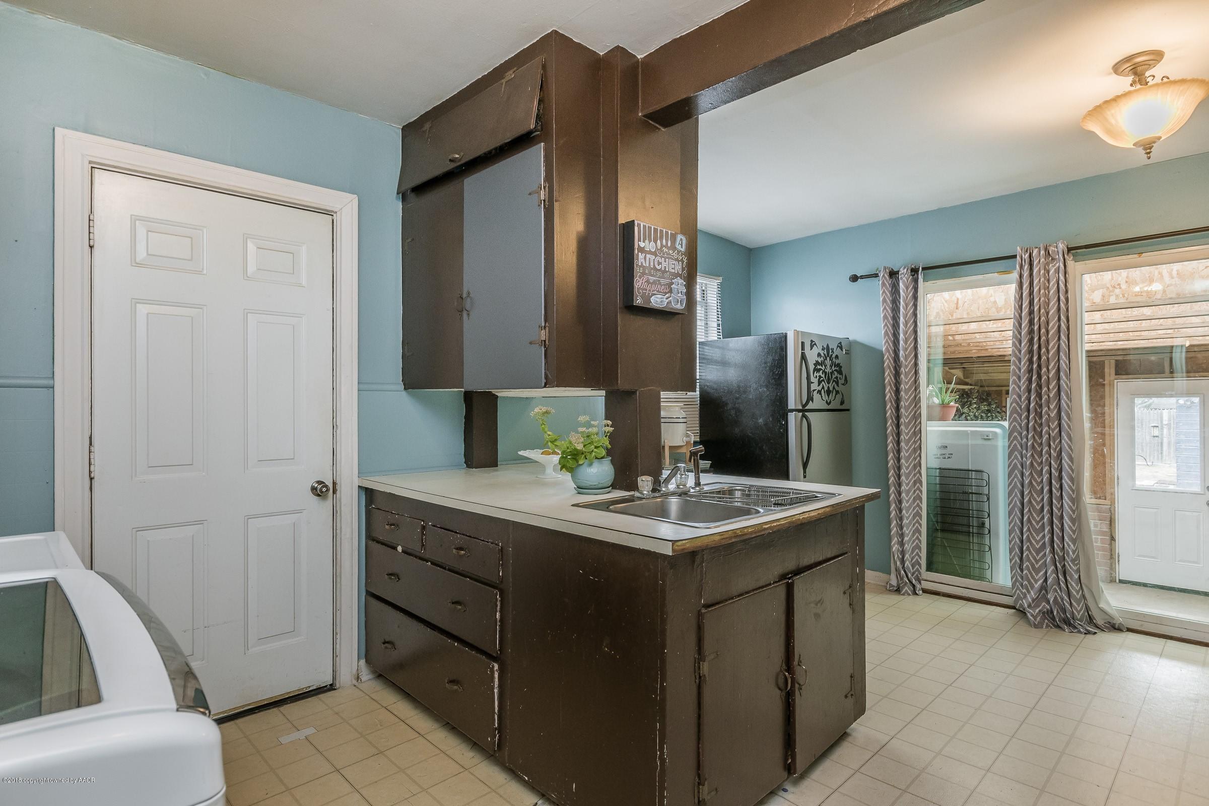 4011 South Tyler Street Amarillo, TX 79110 - Photo 8 of 18 006_Kitchen