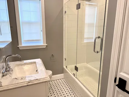$3,600 | 27-29 Commonwealth Avenue, Unit 6, Newton, MA 02467