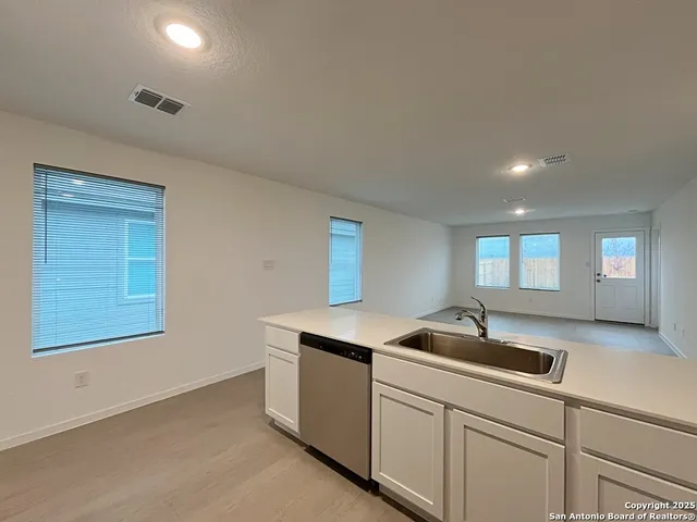 $1,550 | 407 Indian Blossom, San Antonio, TX 78220