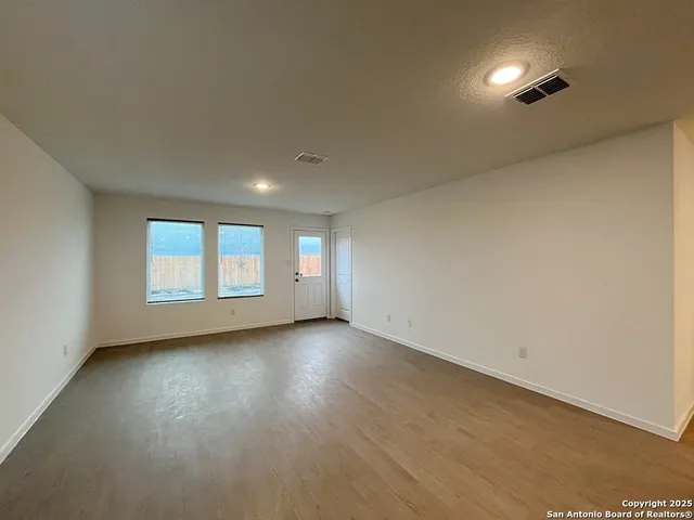 $1,550 | 407 Indian Blossom, San Antonio, TX 78220