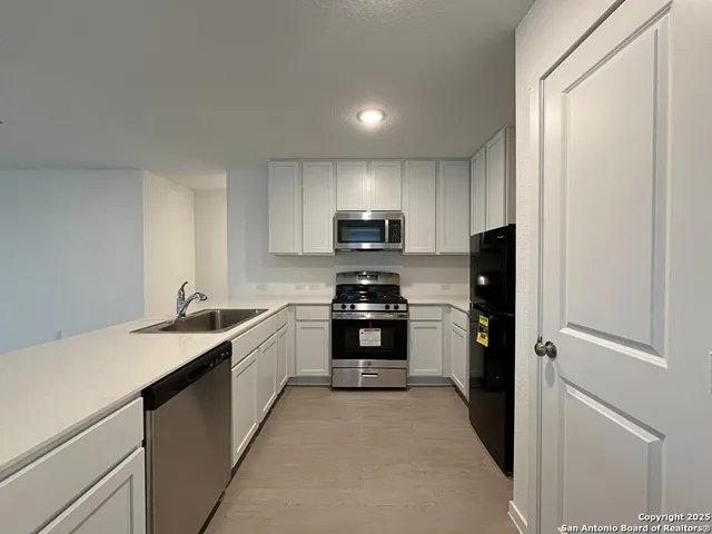 $1,550 | 407 Indian Blossom, San Antonio, TX 78220