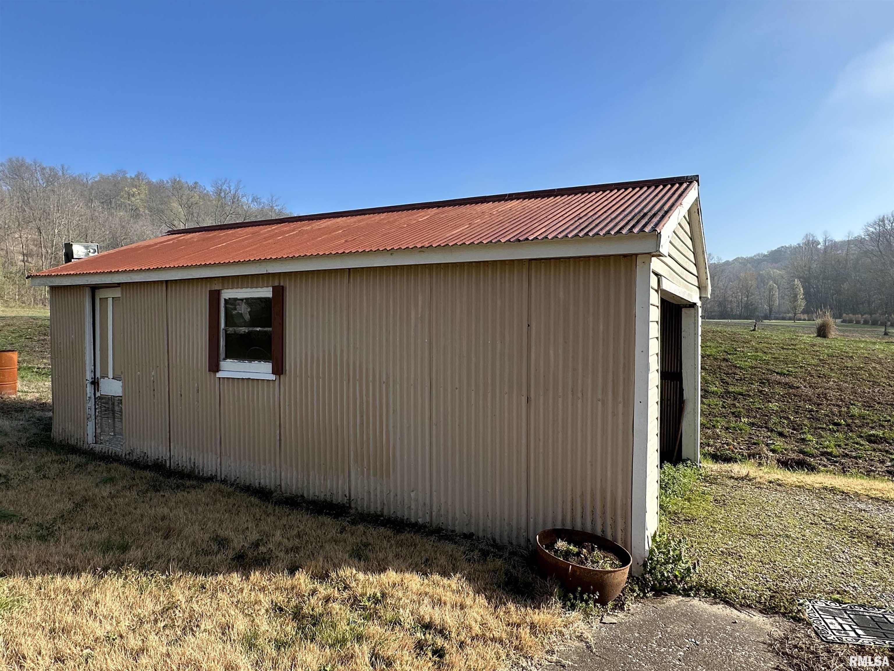 119 Logan Hollow Road Rockwood, IL 62280 - Photo 2 of 10