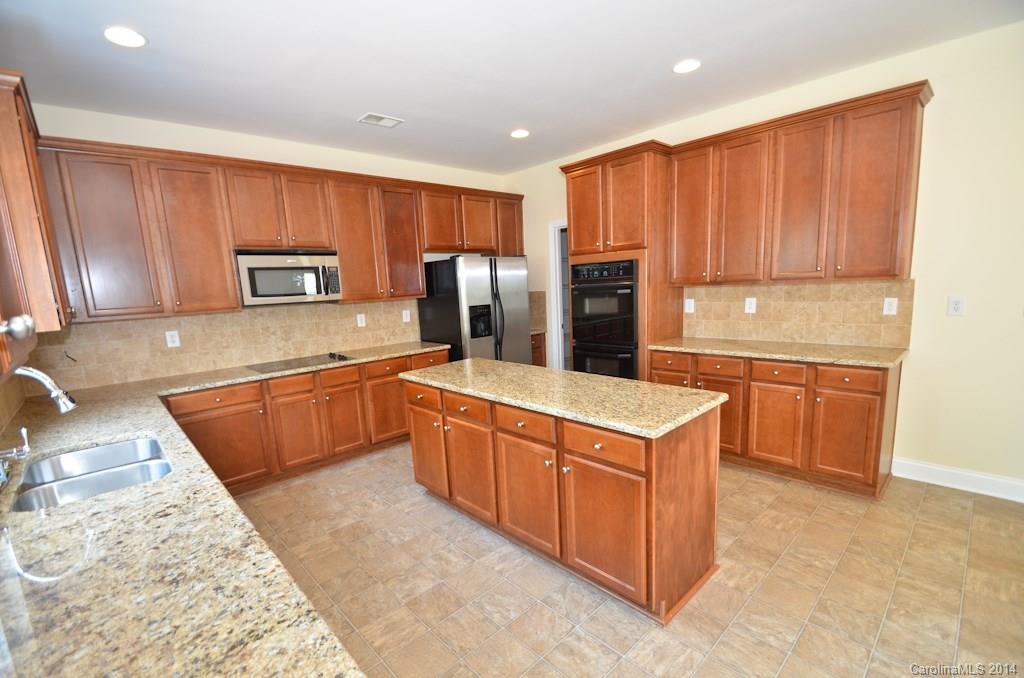 6640 Evanton Loch Road Charlotte, NC 28278 - Photo 8 of 24