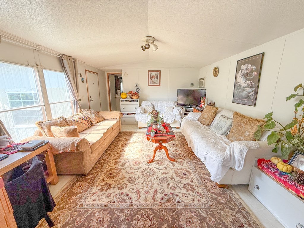 4342 Winningham Road Crewe, VA 23930 - Photo 5 of 49 Gallery Image 5