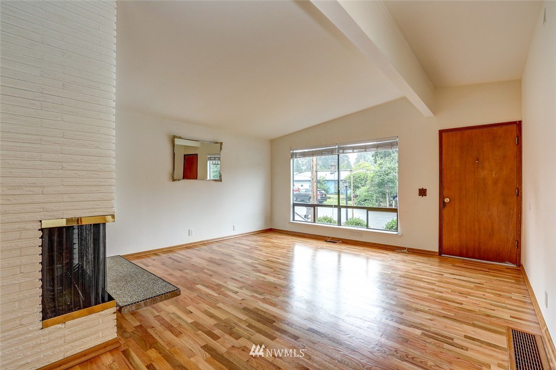 10802 Southeast 181st Street Renton, WA 98055 - Photo 2 of 24
