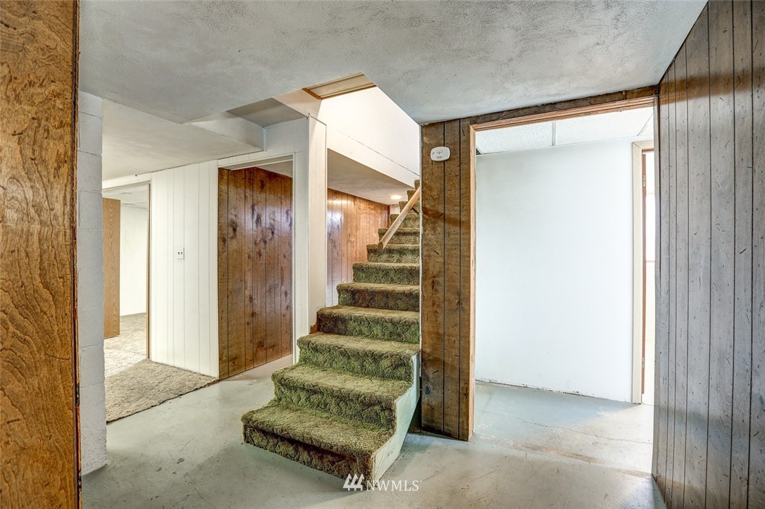 10802 Southeast 181st Street Renton, WA 98055 - Photo 14 of 24