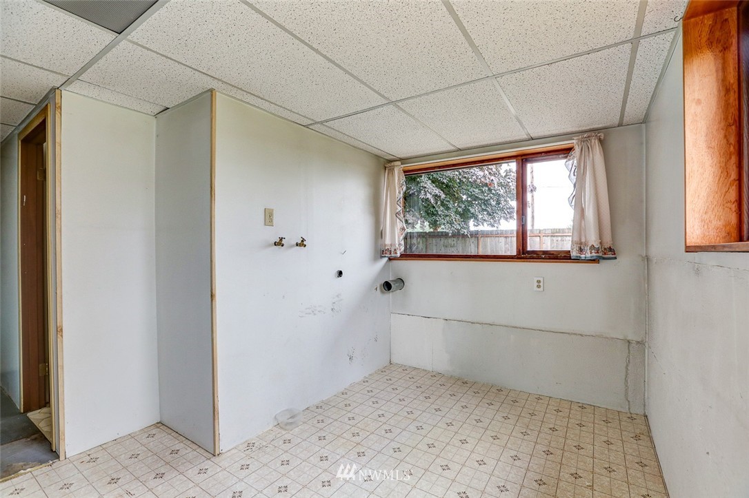 10802 Southeast 181st Street Renton, WA 98055 - Photo 19 of 24
