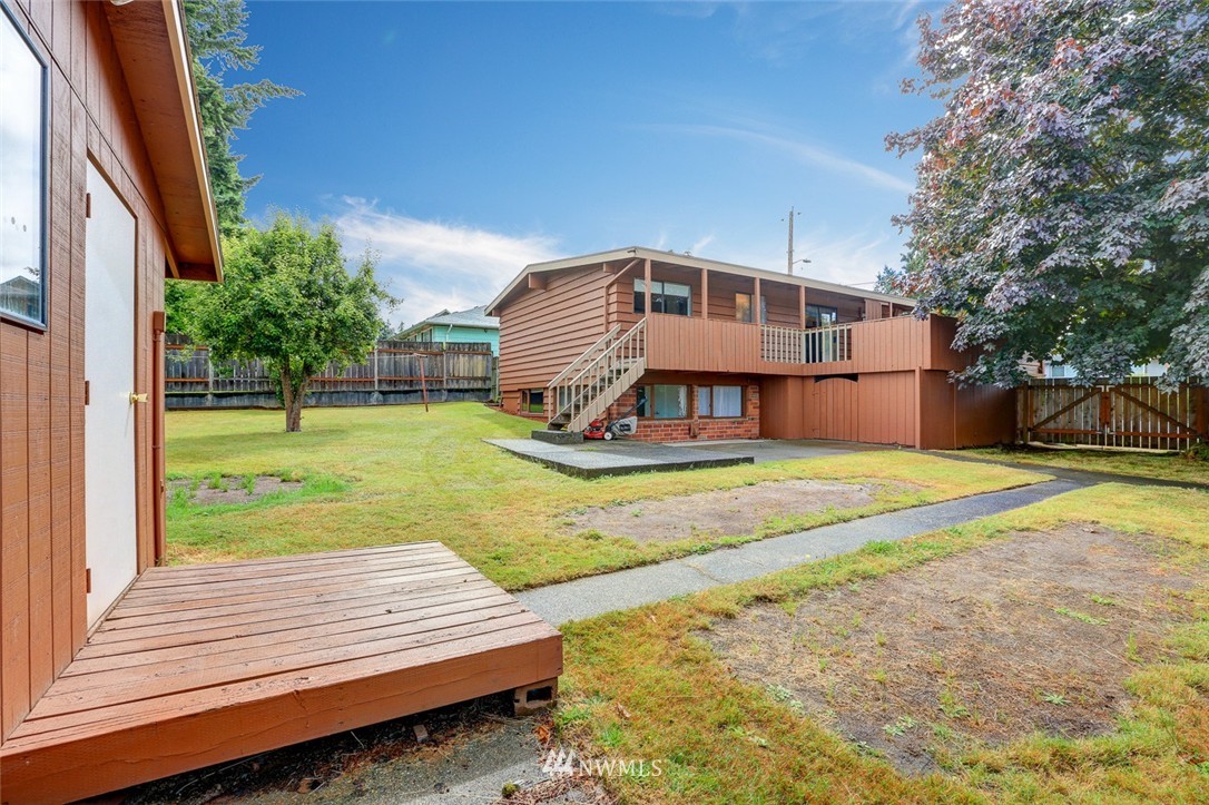 10802 Southeast 181st Street Renton, WA 98055 - Photo 22 of 24