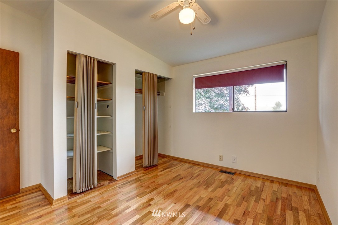 10802 Southeast 181st Street Renton, WA 98055 - Photo 10 of 24