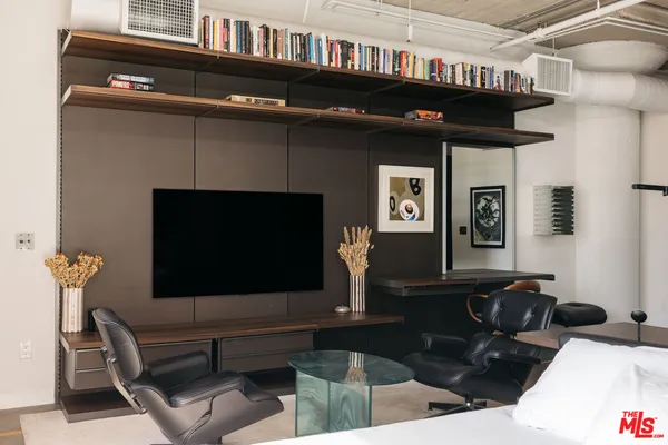 $2,095,000 | 1855 Industrial Street, Unit 307, Los Angeles, CA 90021