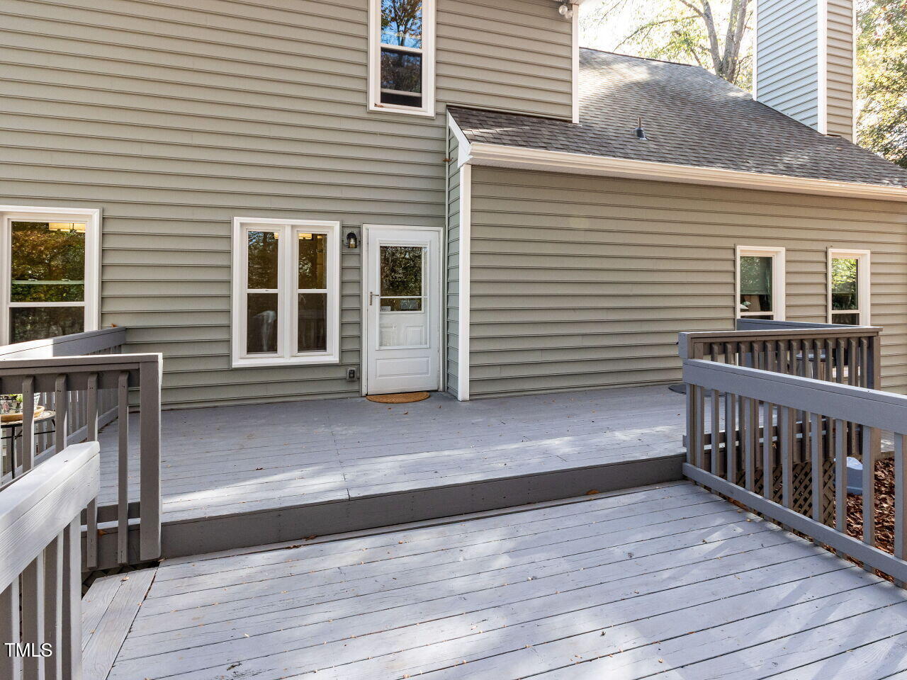 3401 Singleleaf Lane Raleigh, NC 27616 - Photo 31 of 36 030-1280x960-deck