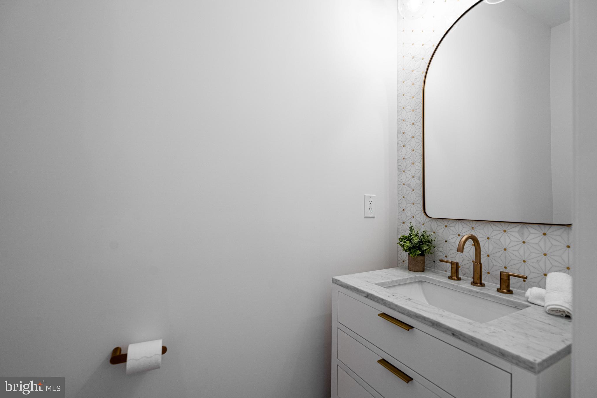 3640 13th Street Northwest Washington, DC 20010 - Photo 8 of 34