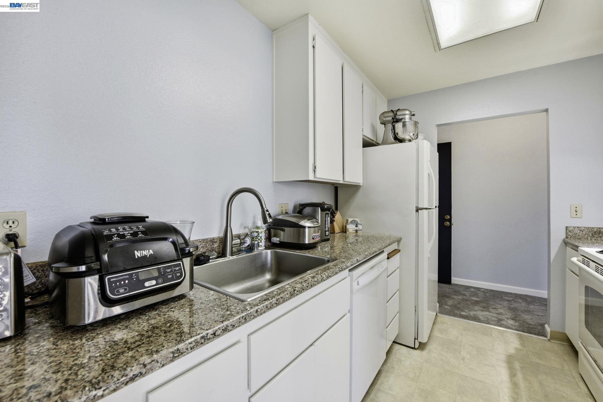 39490 Albany Common, Unit X Fremont, CA 94538 - Photo 8 of 32