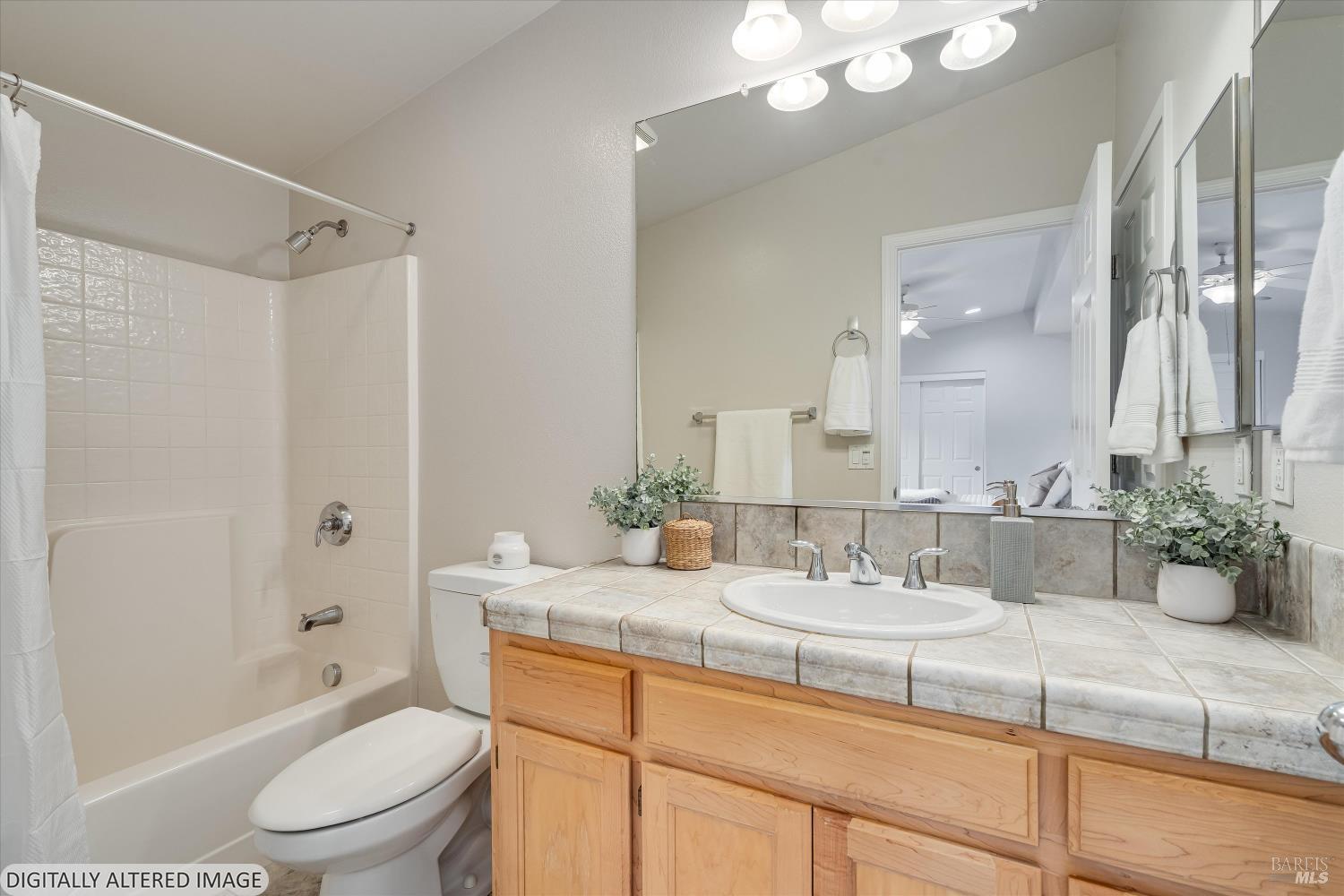 2462 Gilham Way Santa Rosa, CA 95404 - Photo 17 of 32 Gallery Image 17