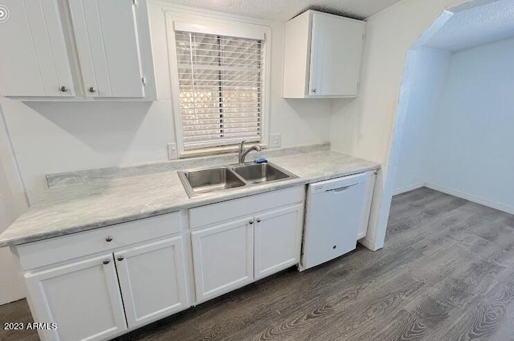 901 West Welland Road Phoenix, AZ 85041 - Photo 4 of 12 Kitchen1
