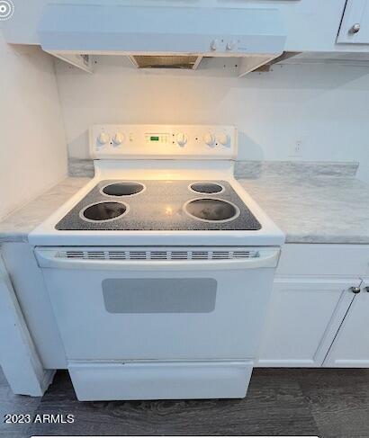 901 West Welland Road Phoenix, AZ 85041 - Photo 8 of 12 Stove