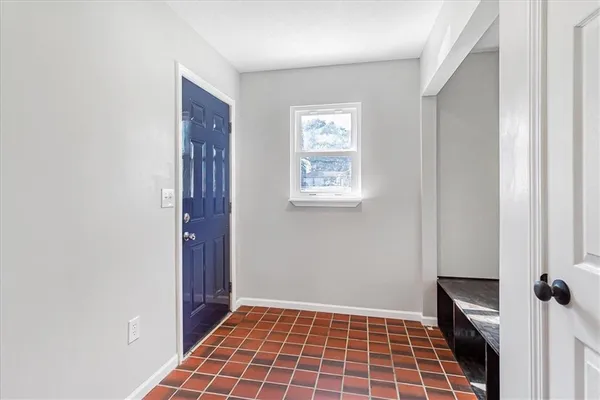 $279,000 | 181 Southeast 13th Highway, Warrensburg, MO 64093