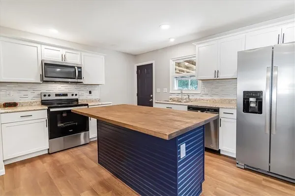 $279,000 | 181 Southeast 13th Highway, Warrensburg, MO 64093