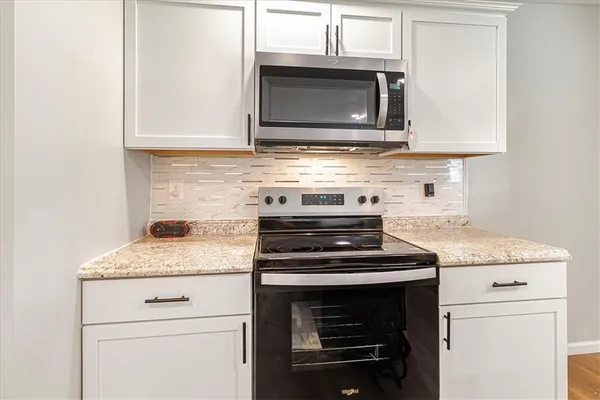 $279,000 | 181 Southeast 13th Highway, Warrensburg, MO 64093