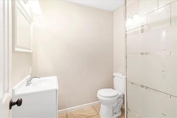 $279,000 | 181 Southeast 13th Highway, Warrensburg, MO 64093