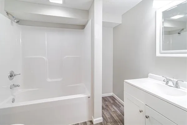 $279,000 | 181 Southeast 13th Highway, Warrensburg, MO 64093