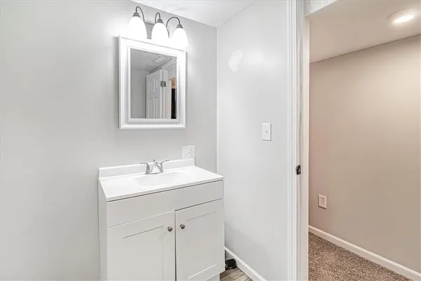 $279,000 | 181 Southeast 13th Highway, Warrensburg, MO 64093