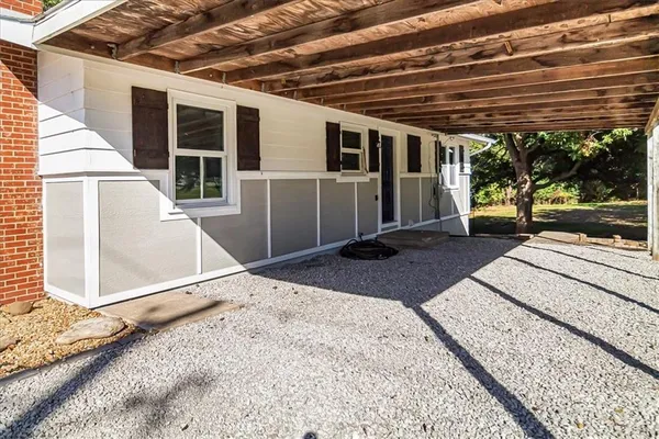 $279,000 | 181 Southeast 13th Highway, Warrensburg, MO 64093