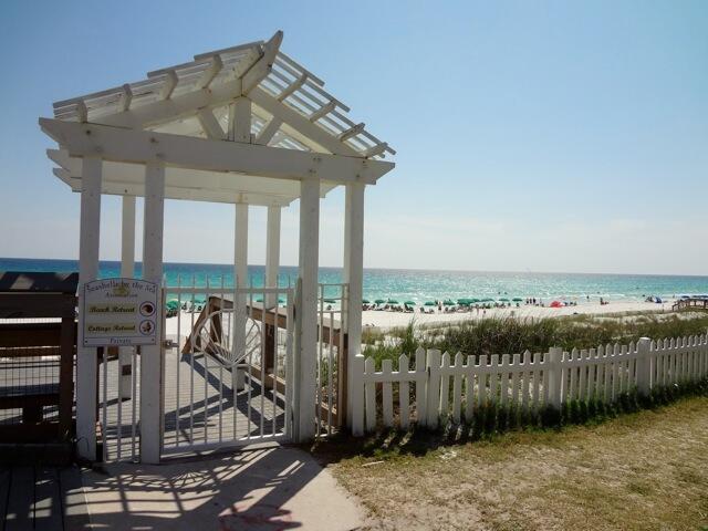 440 Sandy Cay Drive Miramar Beach, FL 32550 - Photo 38 of 48 a view of a balcony with an outdoor space